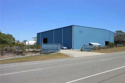 Bini Magħmul Mill-Azzar